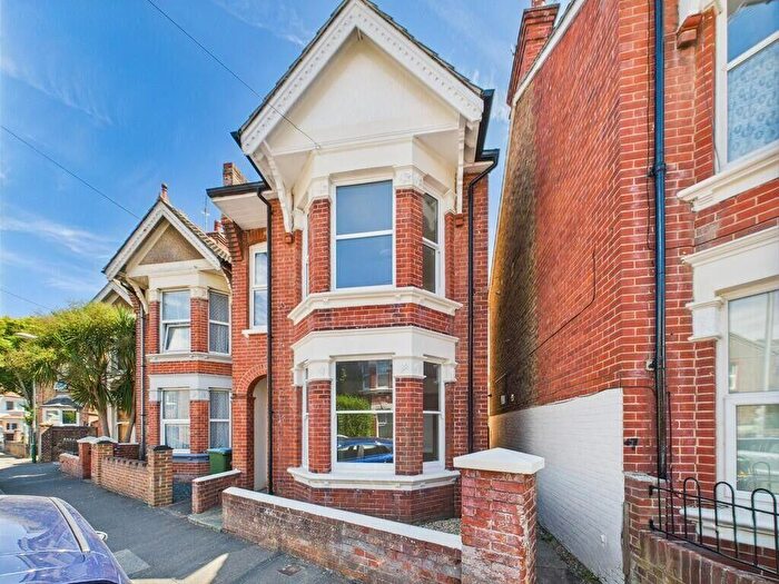 4 Bedroom Semi Detached House For Sale In Sturges Road, Bognor Regis, PO21