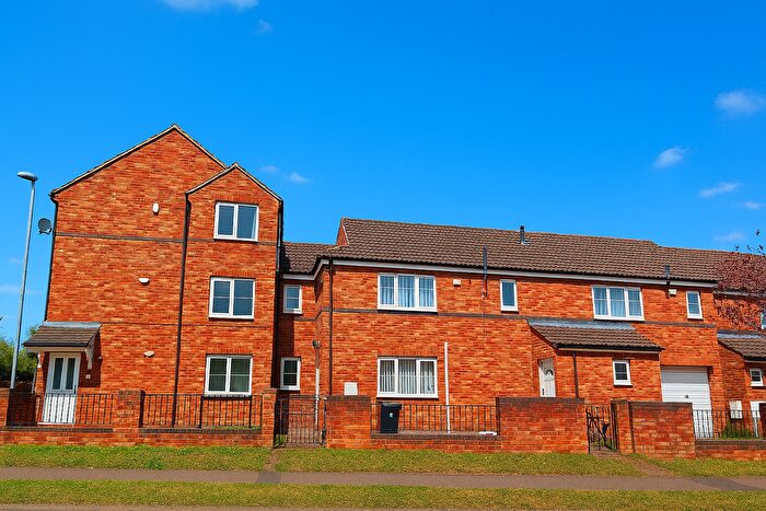 3 Bedroom Flat To Rent In Village Heights, Gateshead, NE8