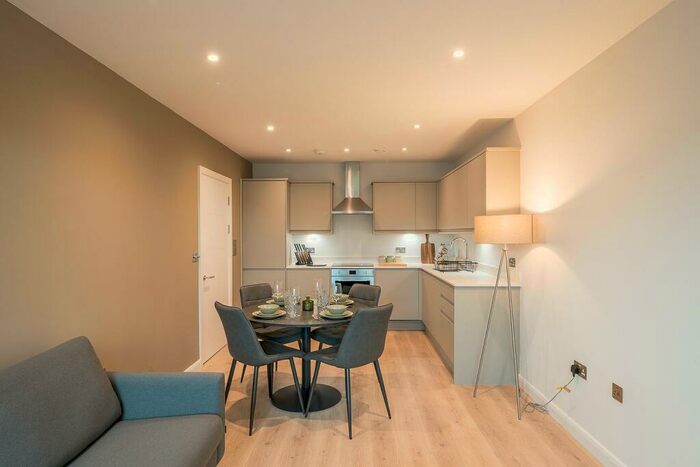 2 Bedroom Apartment To Rent In Marlowes, Hemel Hempstead, HP1