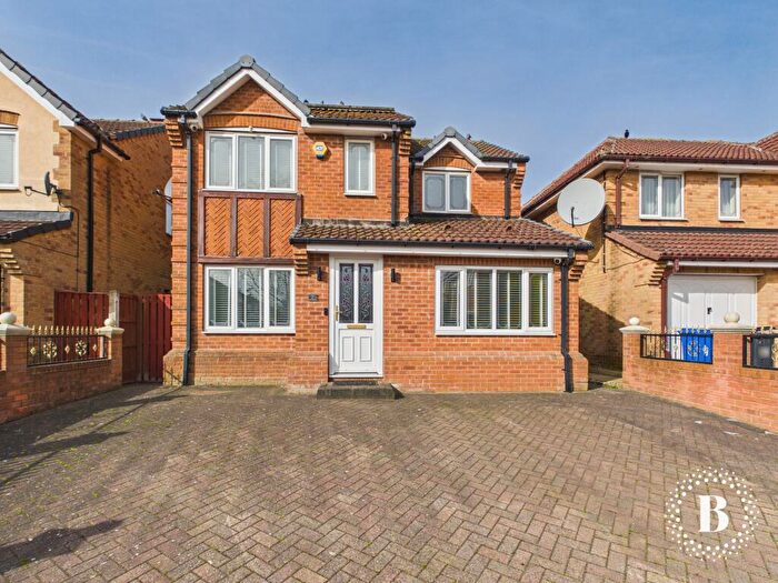 3 Bedroom Detached House For Sale In Standish Gardens, Sheffield, S5