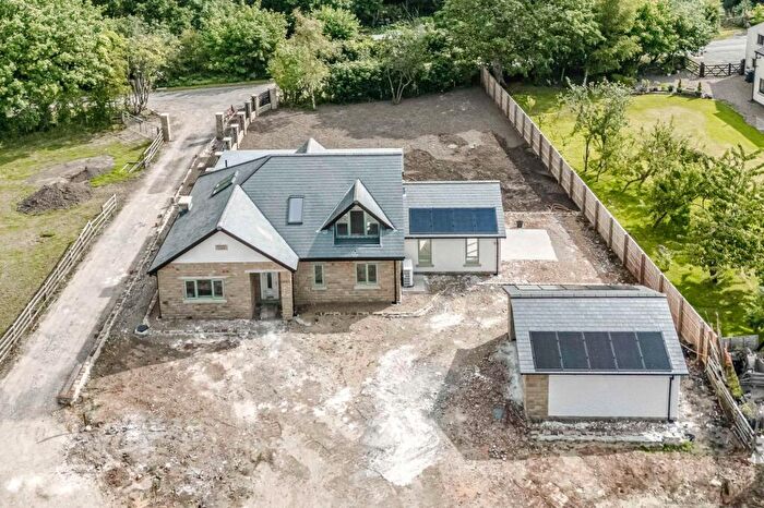 6 Bedroom Detached House For Sale In Delph Lane, Charnock Richard, PR7