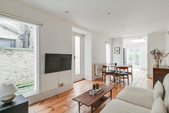 2 Bedroom Flat To Rent In Iverson Road, West Hampstead, NW6