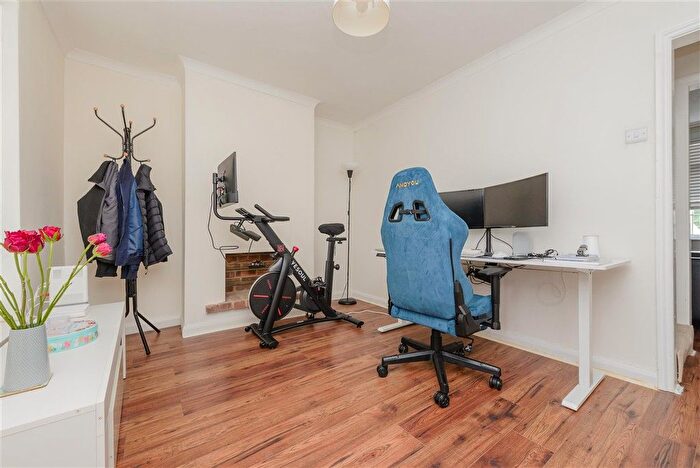 2 Bedroom Terraced House For Sale In Craylands Lane, Swanscombe, Kent, DA10