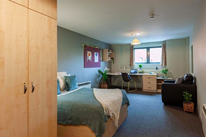 1 Bedroom Flat To Rent In Crown Street, Reading, RG1