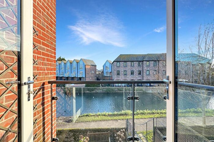 1 Bedroom Apartment To Rent In Bedroom First Floor Apartment In Chichester, PO19