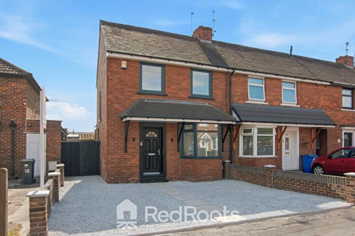 3 Bedroom Semi-Detached House For Sale In Queens Drive, Doncaster, South Yorkshire, DN5