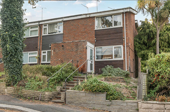 2 Bedroom End Of Terrace House For Sale In Prospect Road, Barnet, EN5