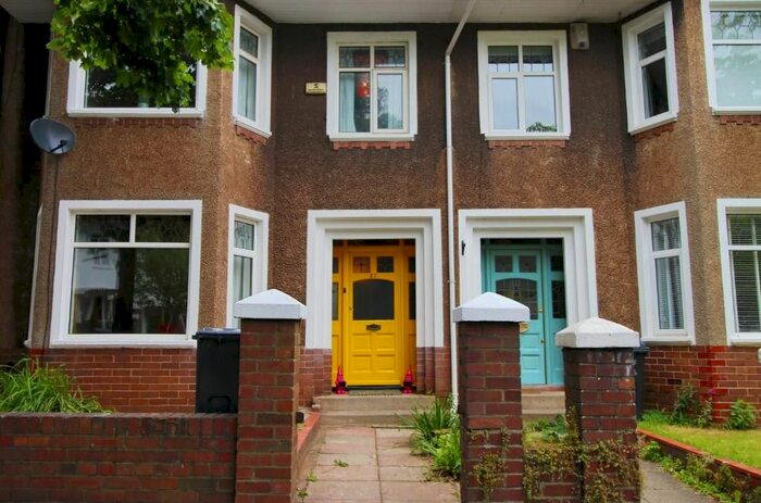 3 Bedroom Semi-Detached House To Rent In May's House, Melrose Avenue, Penylan, Cardiff, Caerdydd, CF23