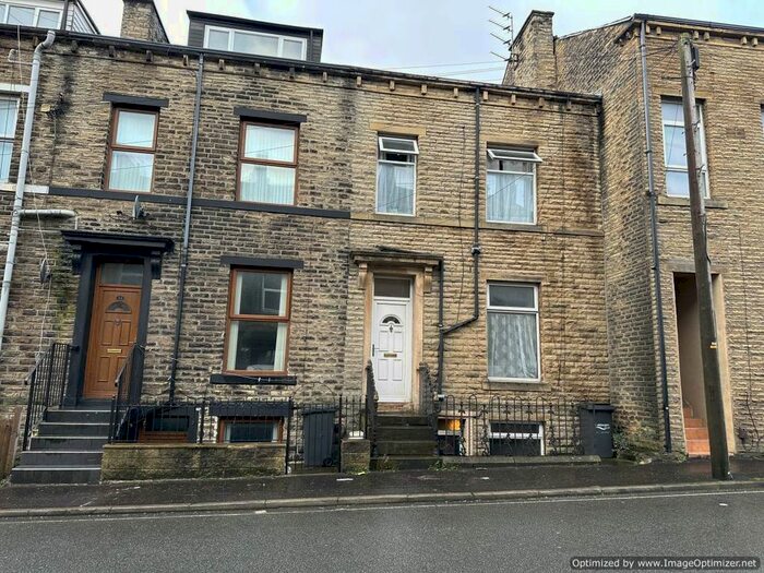1 Bedroom Terraced House To Rent In Lord Street, Halifax, West Yorkshire, HX1