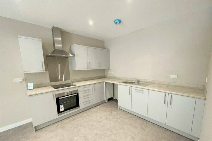 Flat To Rent In Bovington, BH20