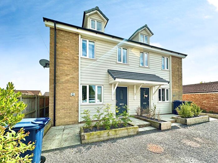 3 Bedroom Semi-Detached House To Rent In Upwell Road, March, PE15