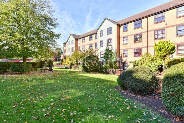 1 Bedroom Flat To Rent In Portland Place, London N15