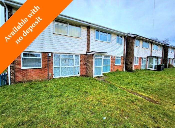 2 Bedroom Flat To Rent In Gordon Road, Gosport, Hampshire, PO12