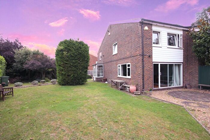 4 Bedroom Semi Detached House For Sale In Speldhurst Court, Queens Road, Maidstone, ME16