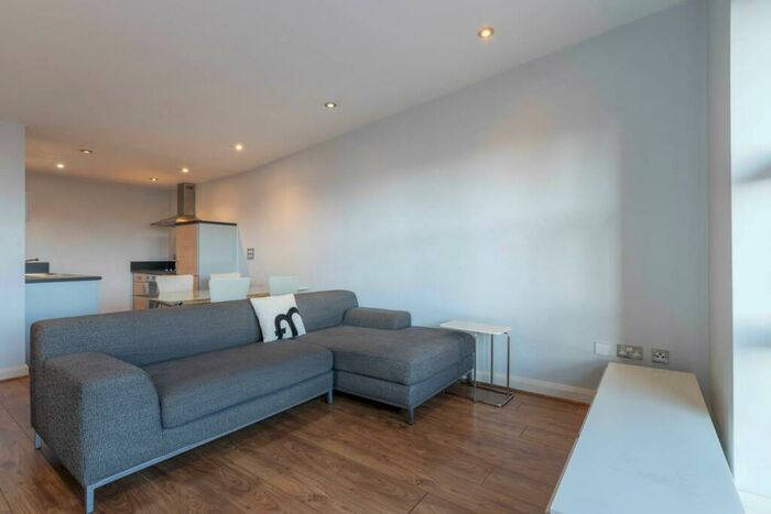 1 Bedroom Apartment To Rent In Camden Village, Camden Street, Birmingham, B1