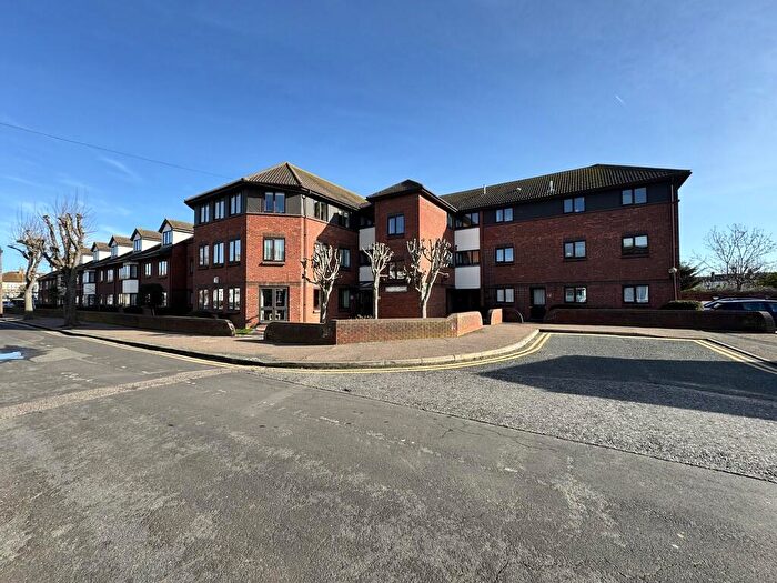 1 Bedroom Retirement Property For Sale In Stadium Road, Southend-on-Sea, SS2