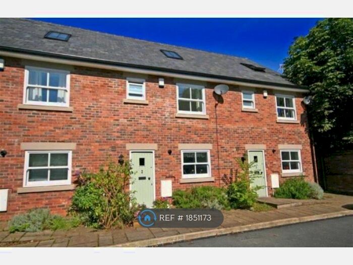3 Bedroom Terraced House To Rent In Broad Oak Lane, Manchester, M20