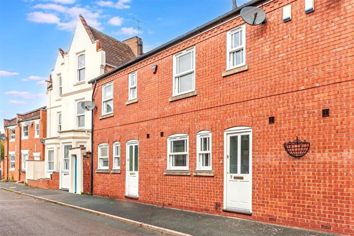 2 Bedroom Terraced House For Sale In Beaconsfield Street West, Leamington Spa, CV31