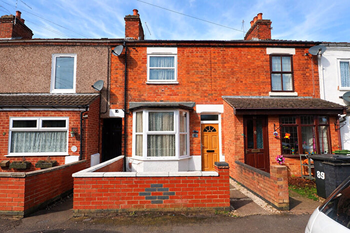 2 Bedroom Terraced House For Sale In Winfield Street, Rugby, CV21