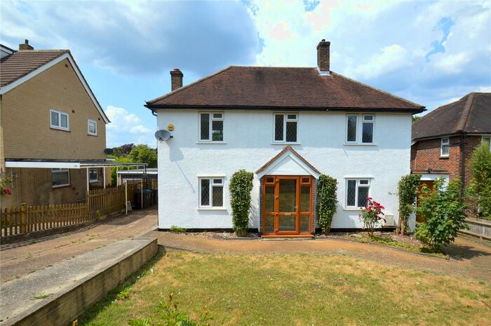 3 Bedroom Detached House To Rent In Woodside Road, Purley, CR8