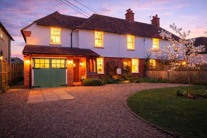 4 Bedroom Semi Detached House For Sale In The Croft, Aston Tirrold, Didcot, OX11