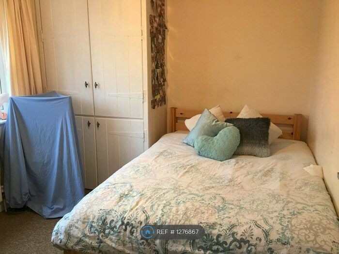 5 Bedroom Detached House To Rent In St. Martins Hill, Canterbury CT1