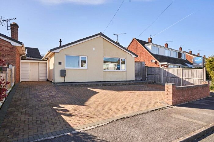 2 Bedroom Bungalow For Sale In Kingston Drive, Connah's Quay, Deeside, CH5