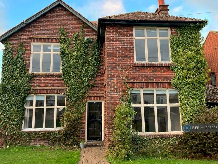 4 Bedroom Detached House To Rent In Hillside Road, Whitstable, CT5