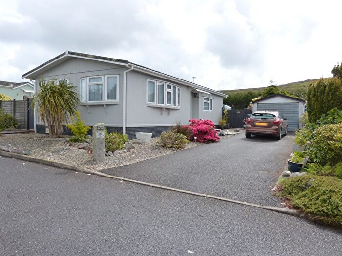 2 Bedroom Park Home For Sale In The Heathers, Foxhole, PL26