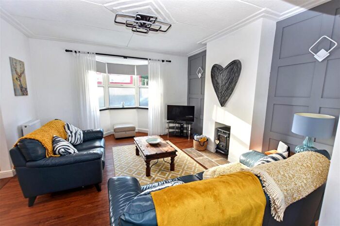 3 Bedroom Detached Bungalow For Sale In Blowinghouse, Redruth, TR15