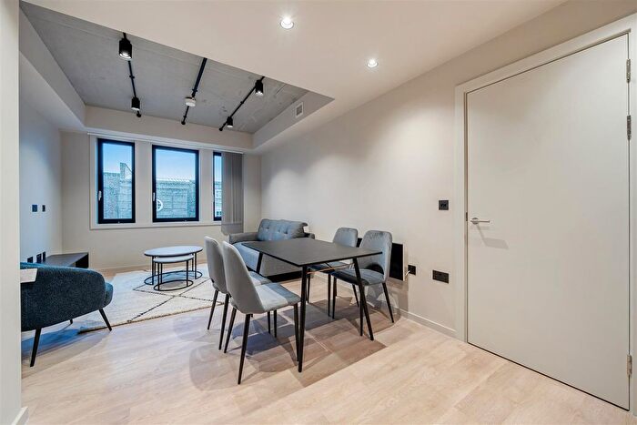 2 Bedroom Flat To Rent In Setl, Ludgate Hill, Birmingham, B3