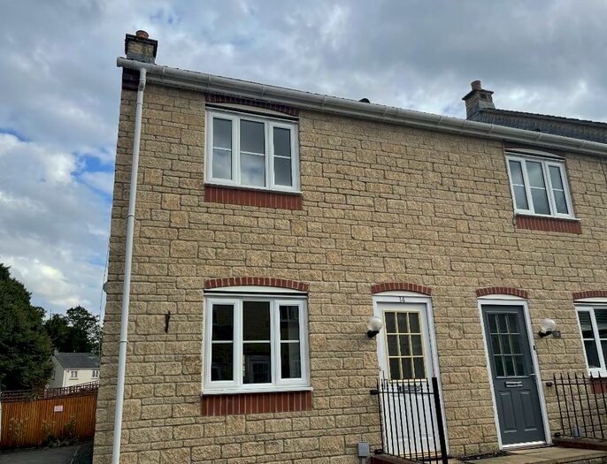 2 Bedroom End Of Terrace House To Rent In Singers Court, Frome, Somerset, BA11