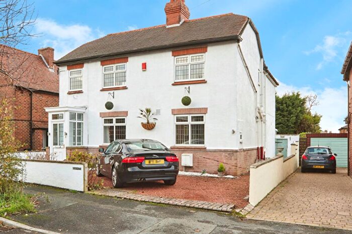 5 Bedroom Detached House For Sale In Alexandra Road, Pudsey, LS28