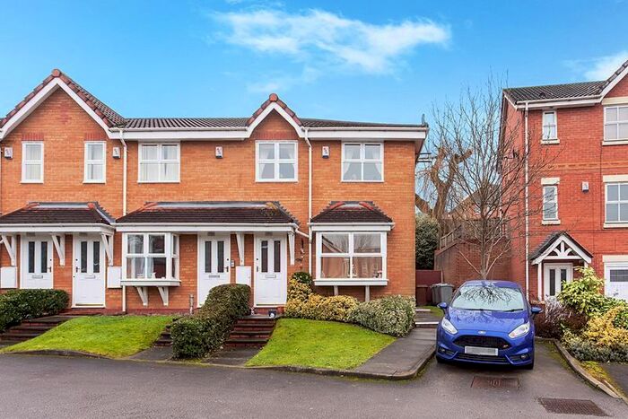 2 Bedroom Flat To Rent In Elvington Close, Congleton, CW12