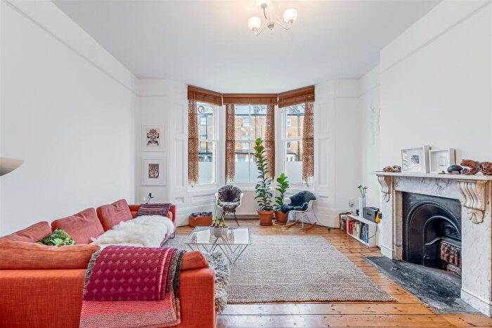 1 Bedroom Flat To Rent In Tufnell Park Road, Tufnell Park, N7