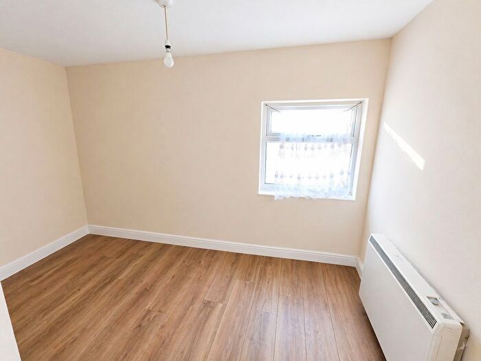 1 Bedroom Flat To Rent In High Street North, London, E12