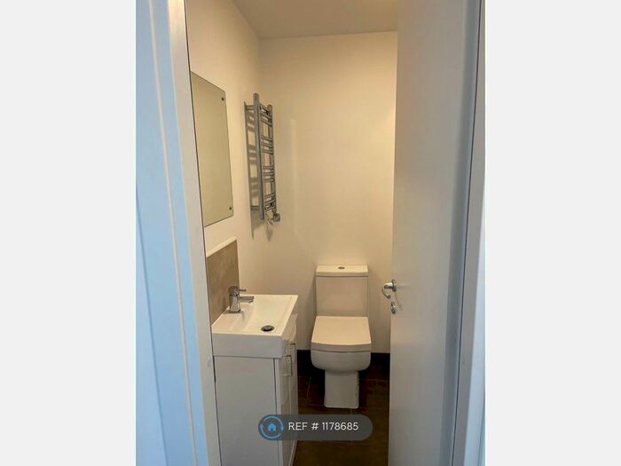 1 Bedroom Flat To Rent In Sutherland Quarters, Crawley RH10