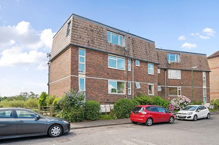 3 Bedroom Flat For Sale In Arun Prospect Station Road, Pulborough, RH20