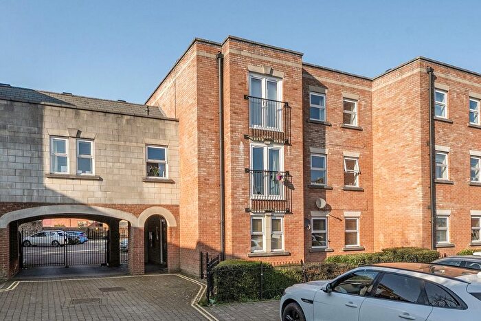 2 Bedroom Flat For Sale In Godwin Court, Old Town, Swindon, SN1