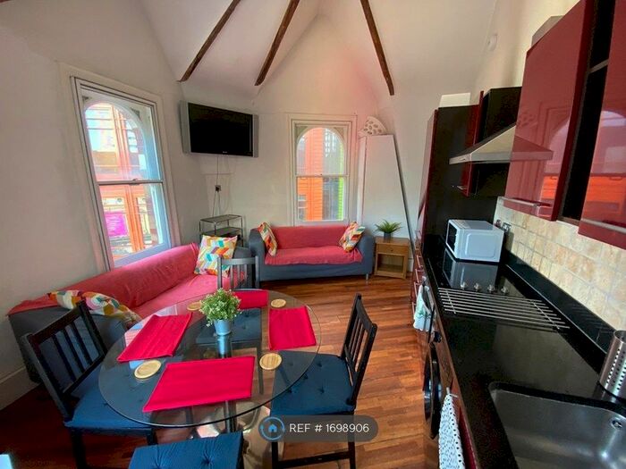 4 Bedroom Flat To Rent In Exide House, London, WC2H