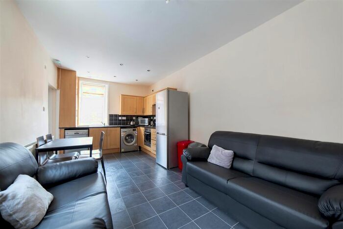 4 Bedroom Terraced House To Rent In Heaton Park Road, Heaton, Newcastle Upon Tyne, NE6