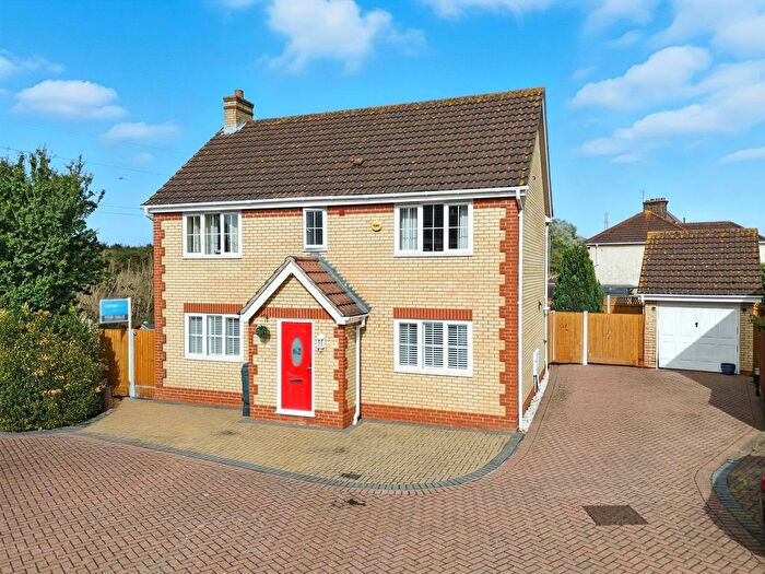 4 Bedroom Detached House For Sale In Edmund Road, Chafford Hundred, Grays, RM16