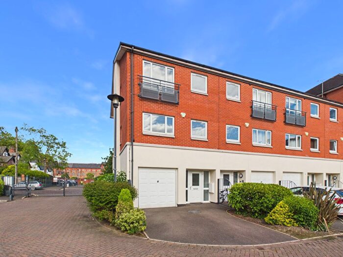 4 Bedroom End Of Terrace House For Sale In Park Wharf, Castle Boulevard, Nottingham, NG7