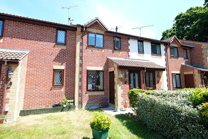 2 Bedroom Terraced House For Sale In Larkspur Drive, Marchwood, Southampton, SO40