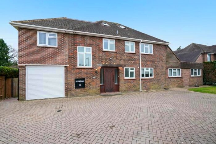 5 Bedroom Detached House To Rent In Woodham Road, Horsell, Woking, Surrey, GU21