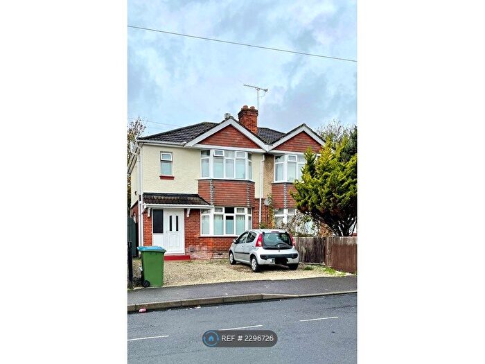 4 Bedroom Semi-Detached House To Rent In Pansy Road, Southampton, SO16