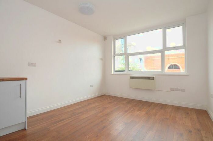 1 Bedroom Flat To Rent In Rye Lane Peckham, SE15