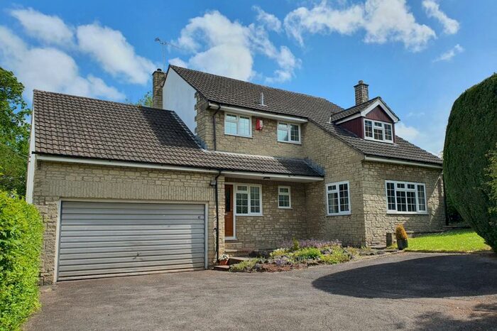 4 Bedroom Detached House For Sale In Station Road, Wickwar, GL12