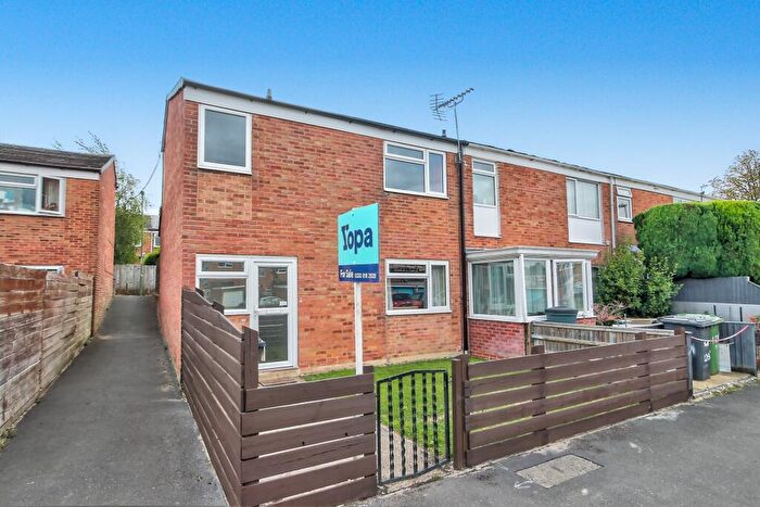 3 Bedroom End Of Terrace House For Sale In Culver Road, Basingstoke, RG21