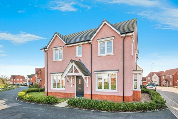 4 Bedroom Detached House For Sale In Chamomile Close, Stowmarket, Suffolk, IP14